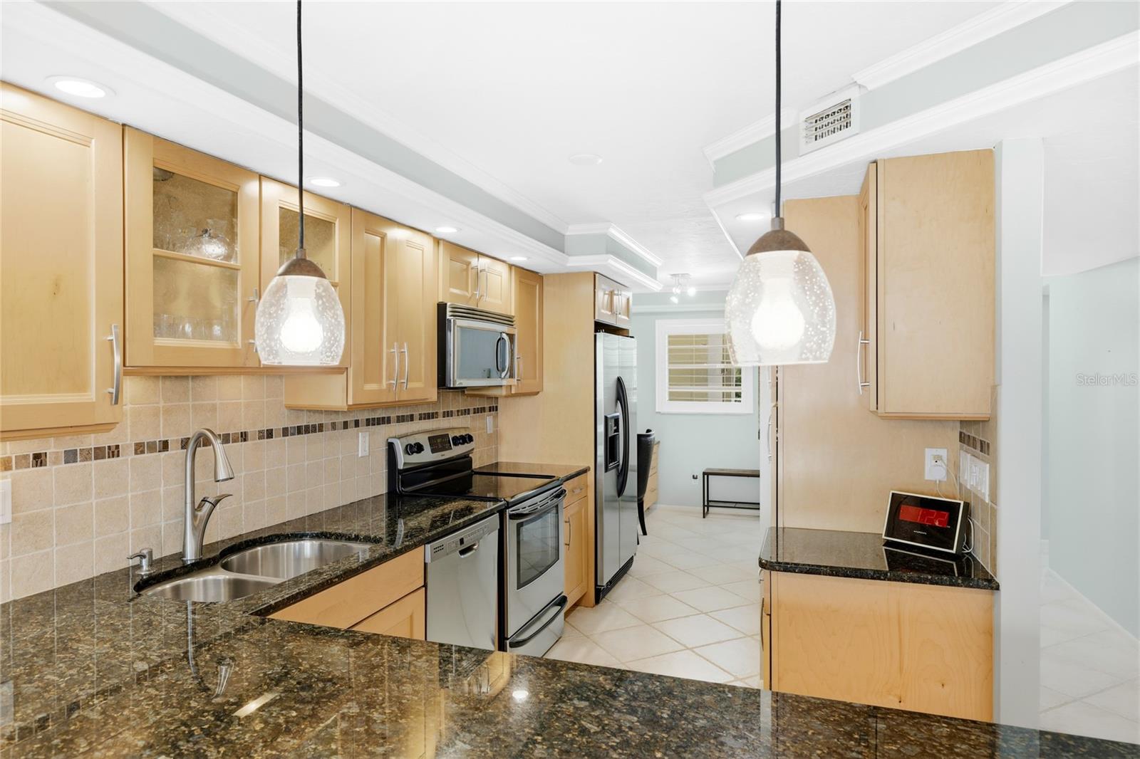 ISLAND REEF I - Residential