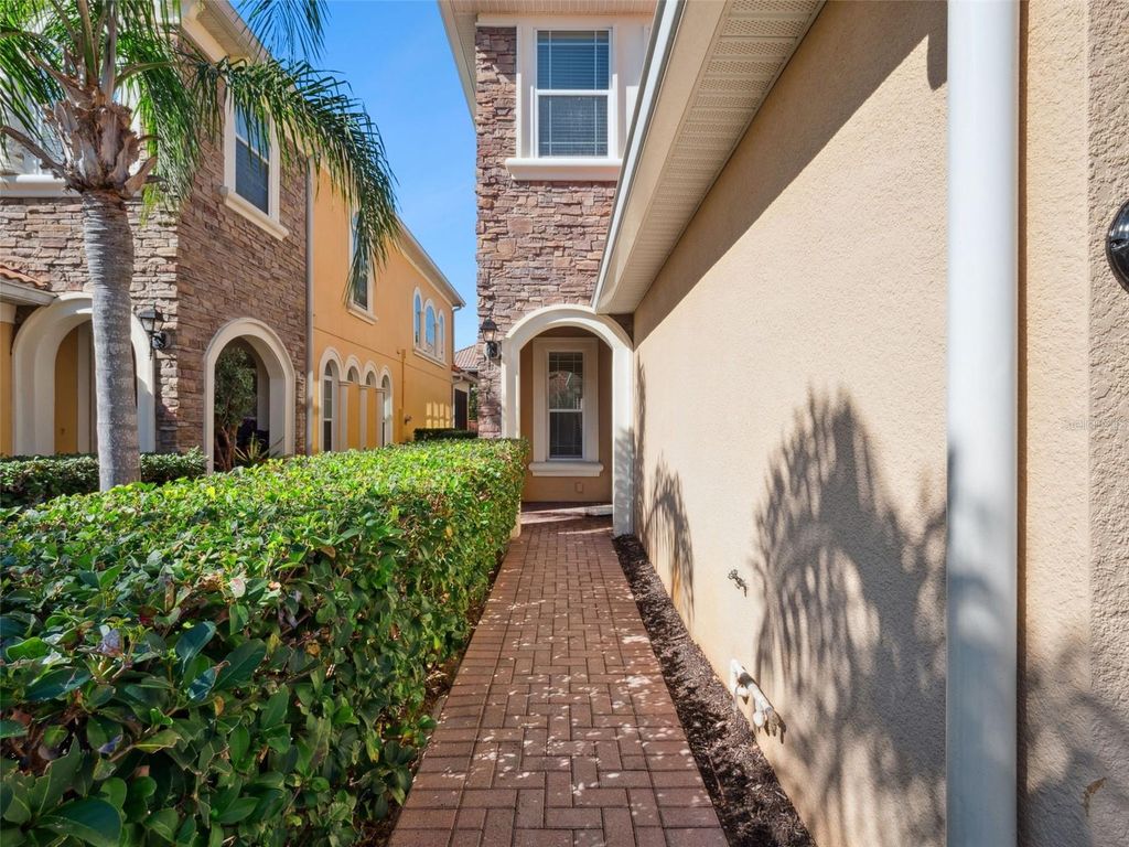 Photo of 8926 Della Scala Circle, Orlando, FL 32836 (MLS # O6381874)