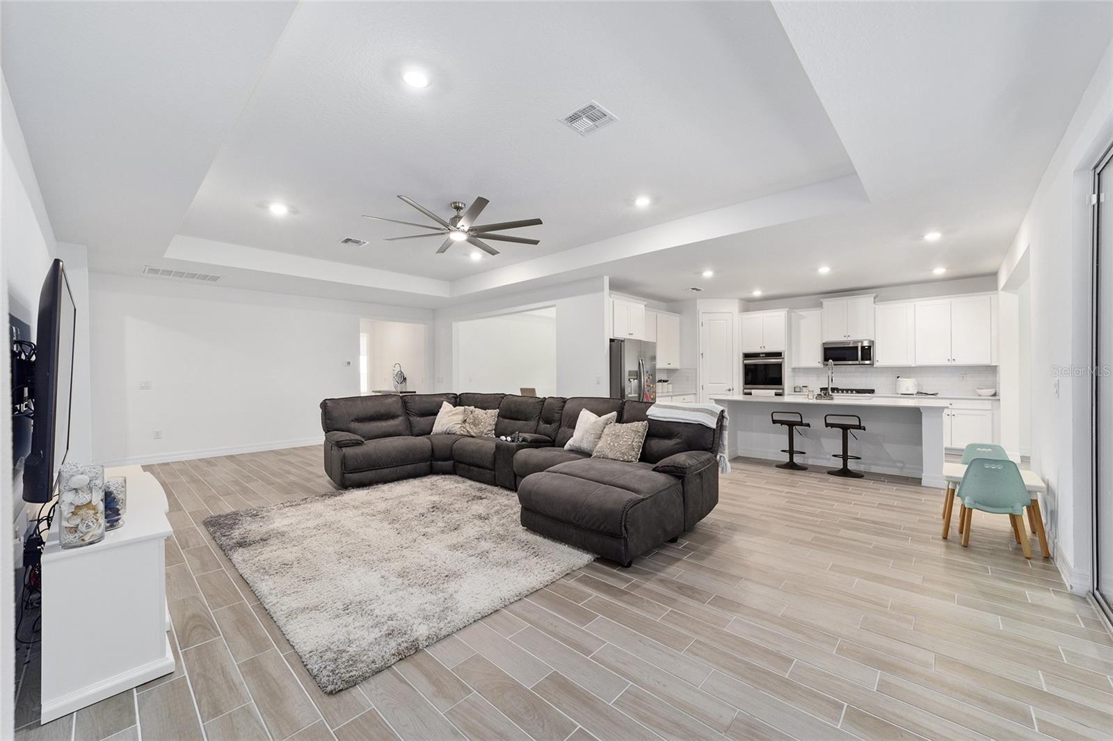 BELLECHASE OAK HAMMOCK - Residential