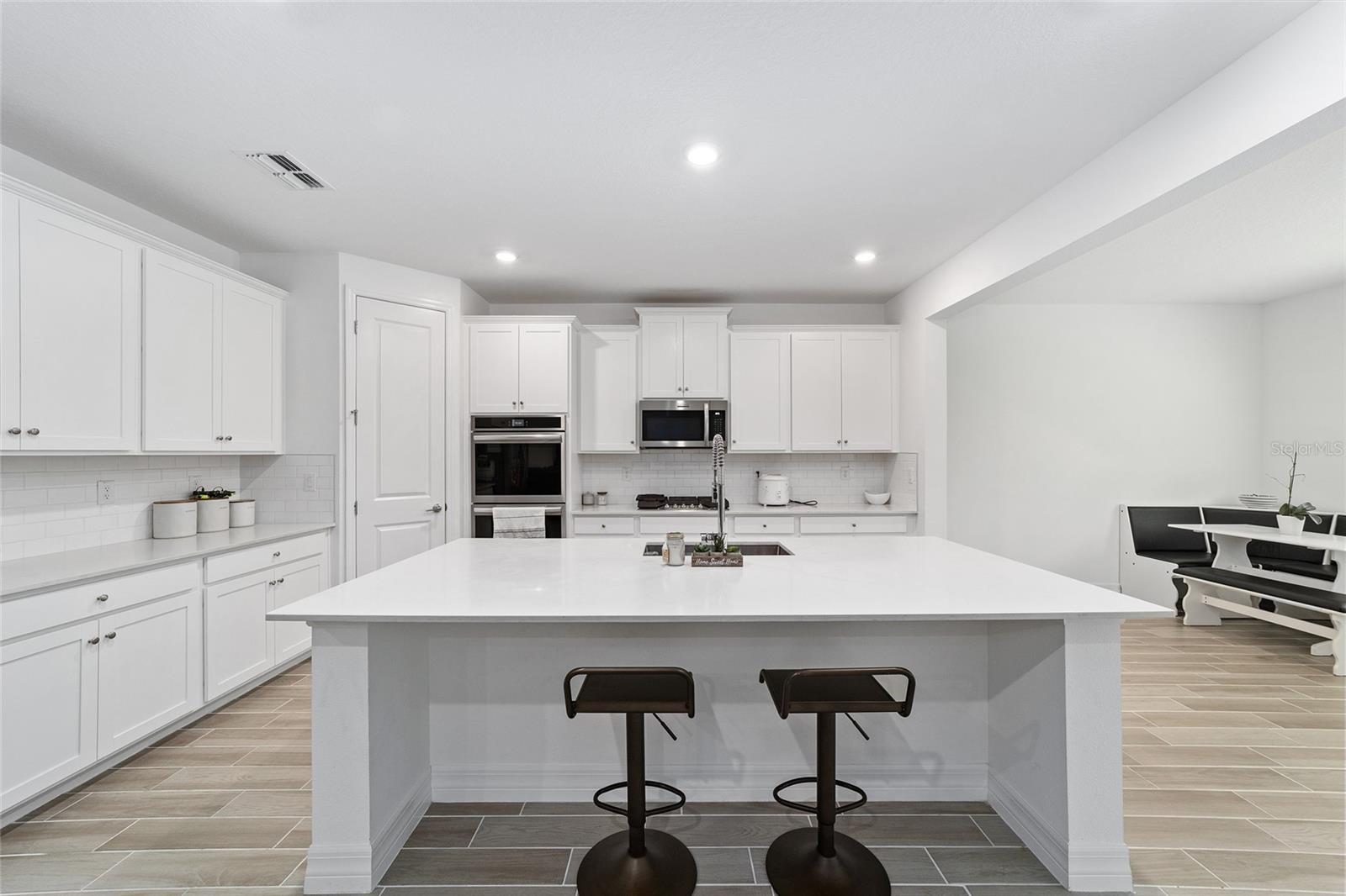 BELLECHASE OAK HAMMOCK - Residential