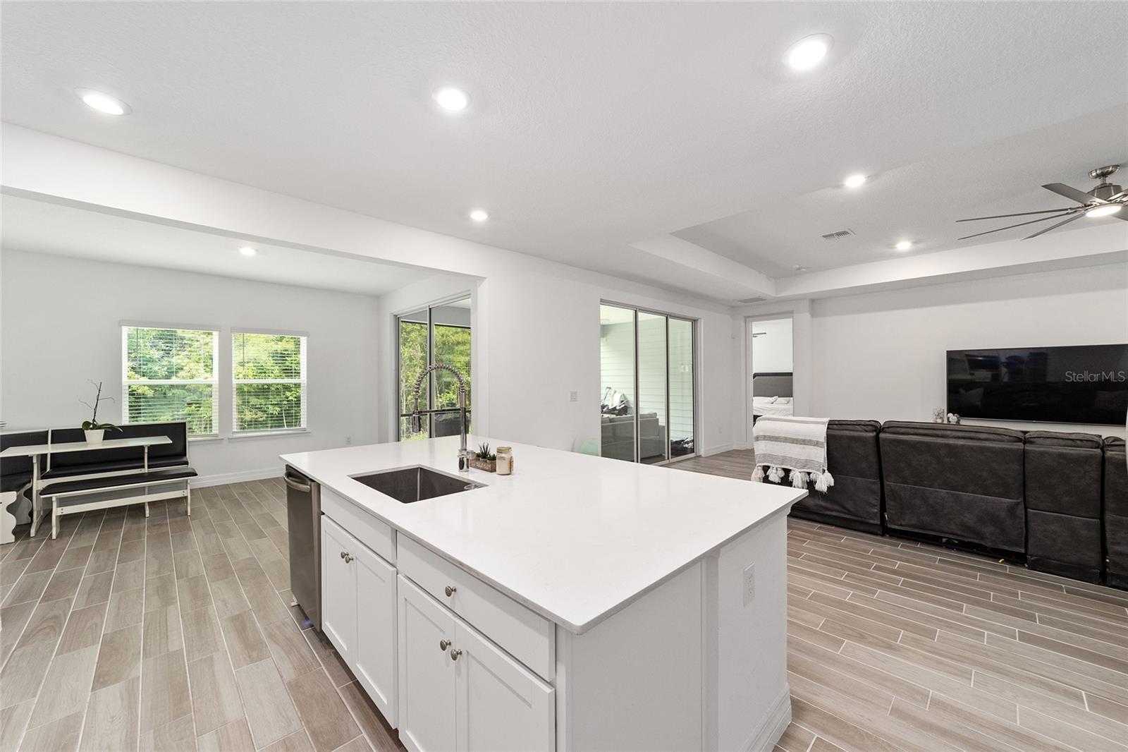 BELLECHASE OAK HAMMOCK - Residential