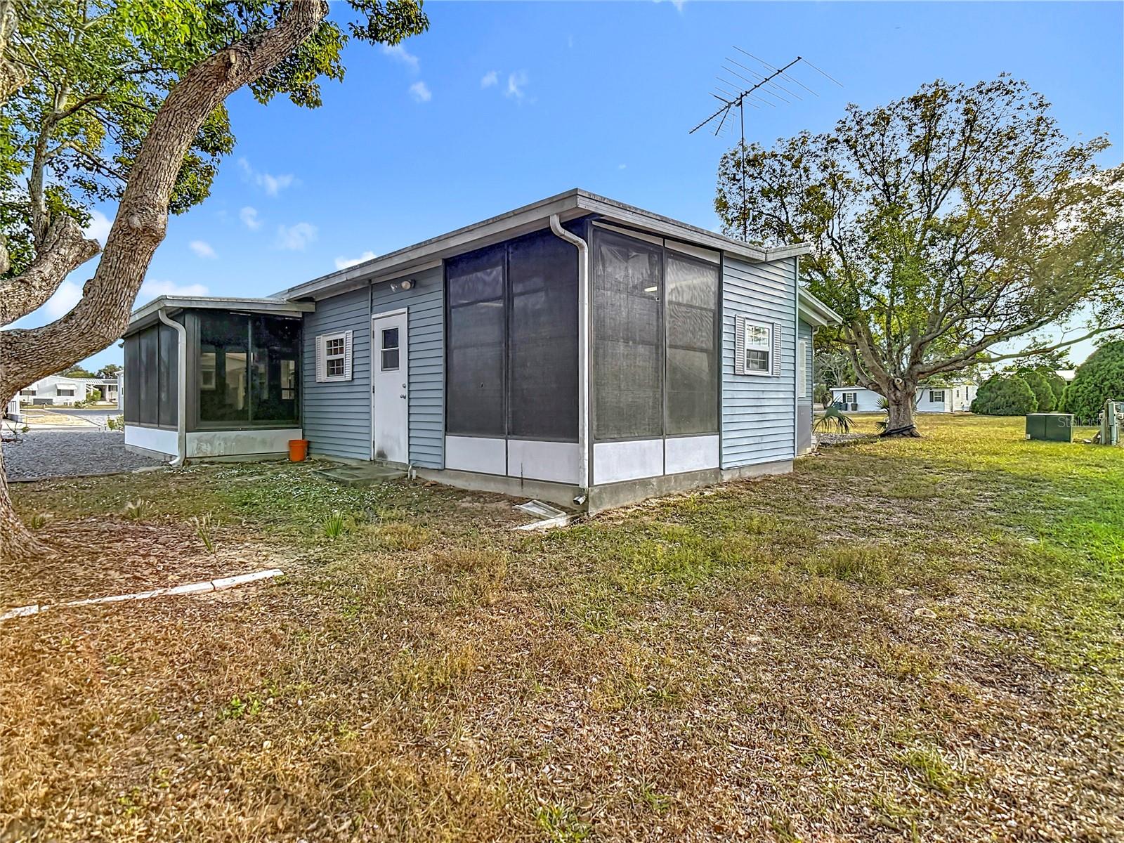 BROOKRIDGE COMM - Residential