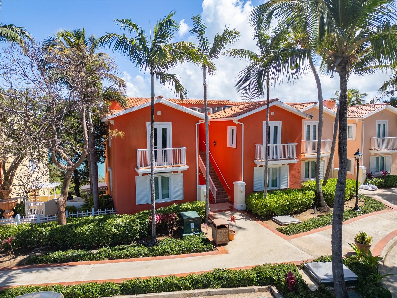 LAS CASITAS VILLAGE - Residential