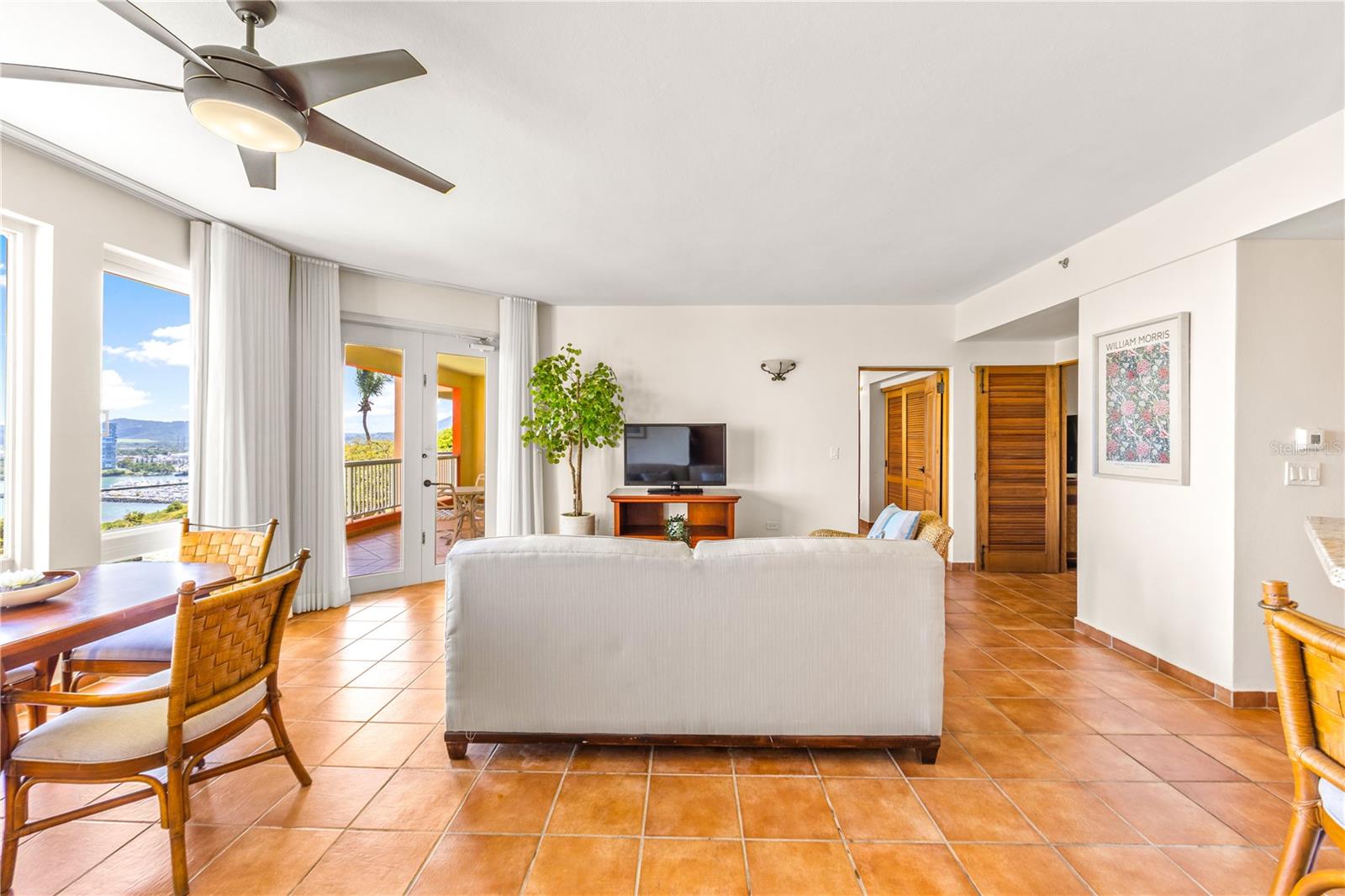 LAS CASITAS VILLAGE - Residential