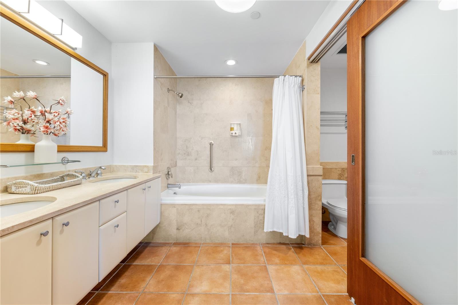 LAS CASITAS VILLAGE - Residential