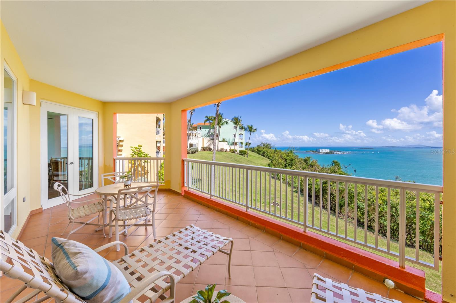 LAS CASITAS VILLAGE - Residential
