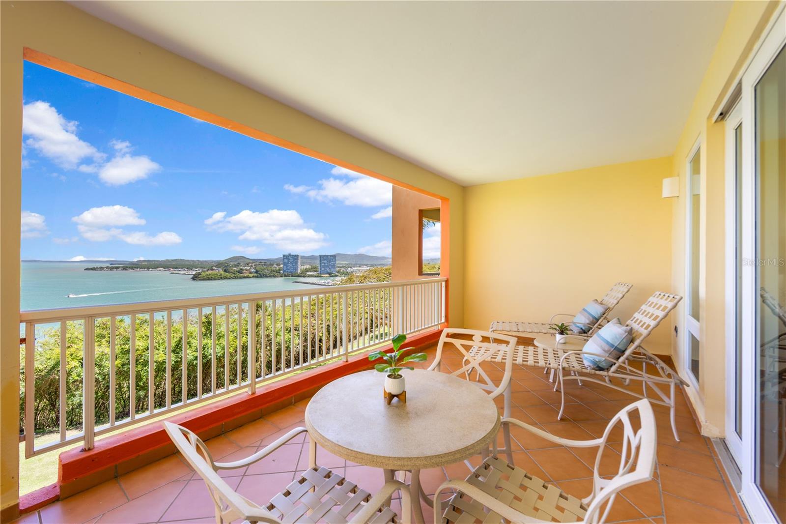 LAS CASITAS VILLAGE - Residential