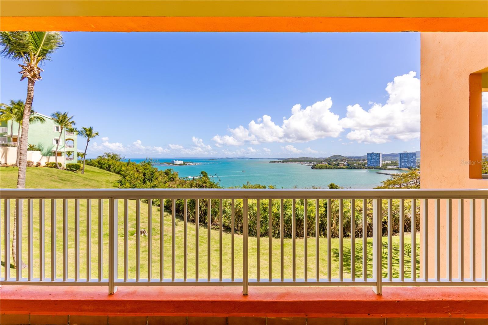 LAS CASITAS VILLAGE - Residential