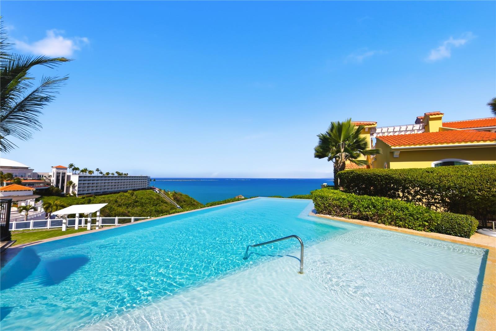 LAS CASITAS VILLAGE - Residential