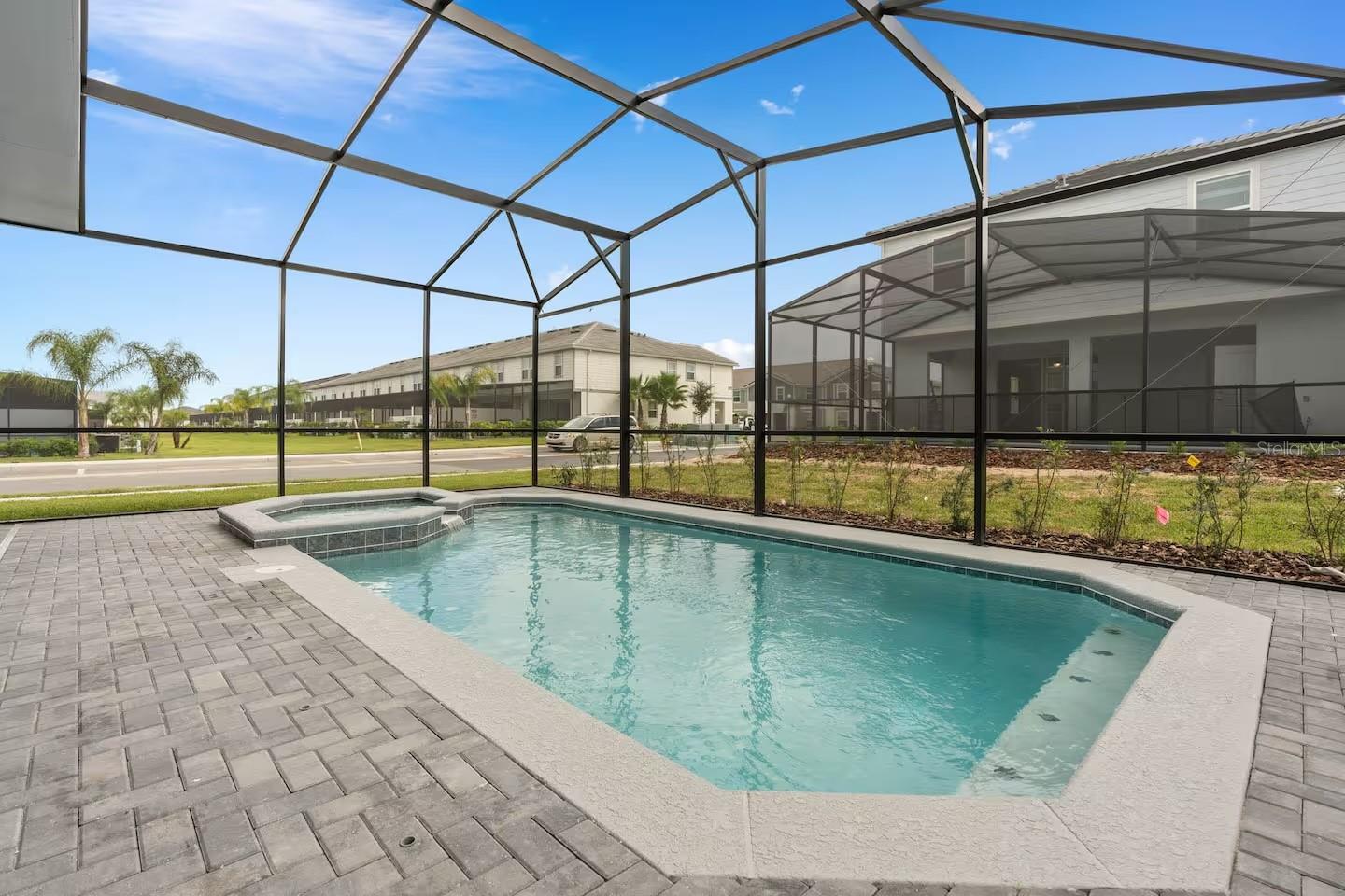 7180 OAKMOSS LOOP
