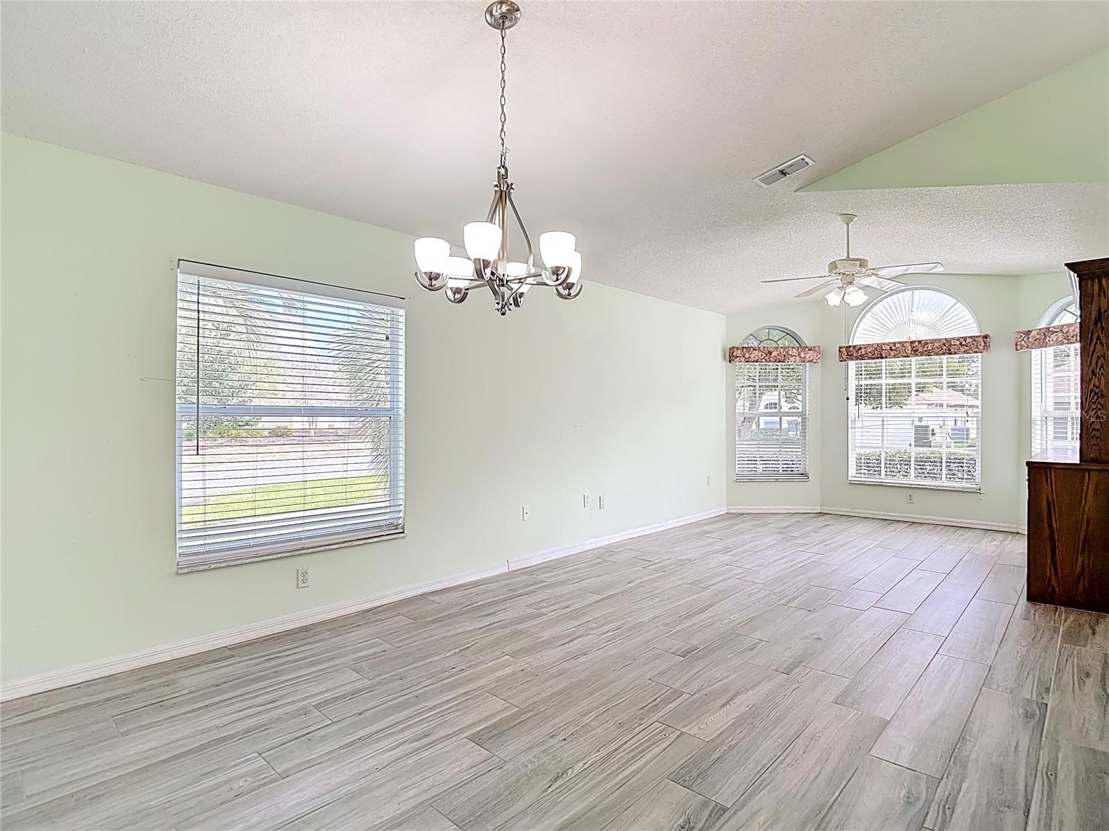 WELLINGTON AT SEVEN HILLS PH 4 - Residential