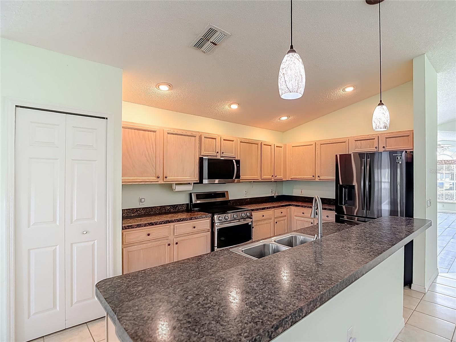 WELLINGTON AT SEVEN HILLS PH 4 - Residential