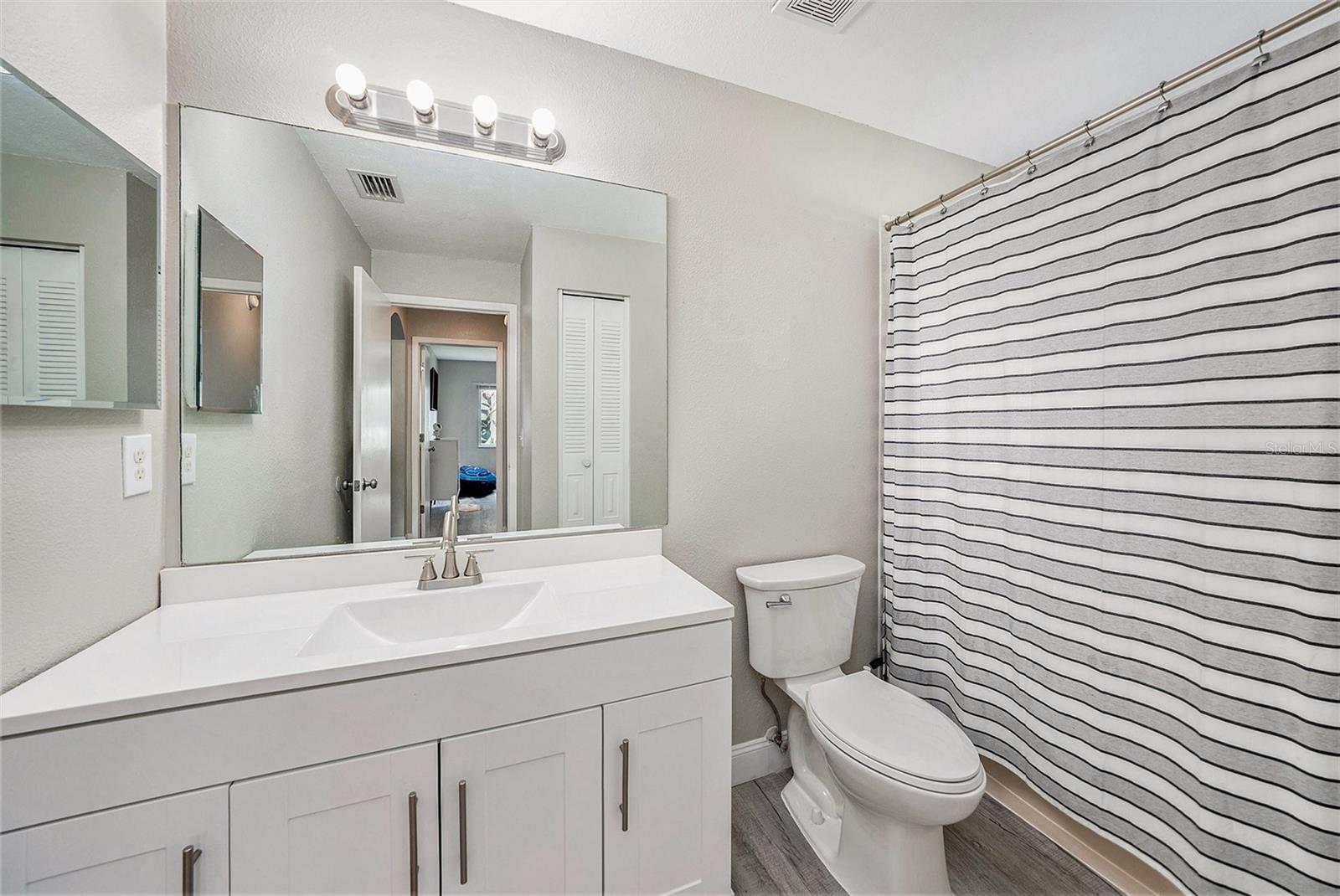 COUNTRY HILLS UNIT TWO C - Residential