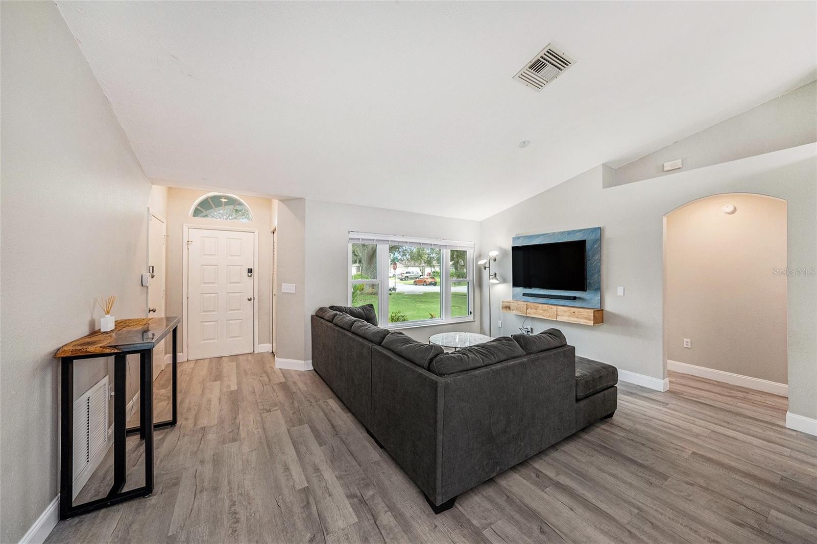 COUNTRY HILLS UNIT TWO C - Residential