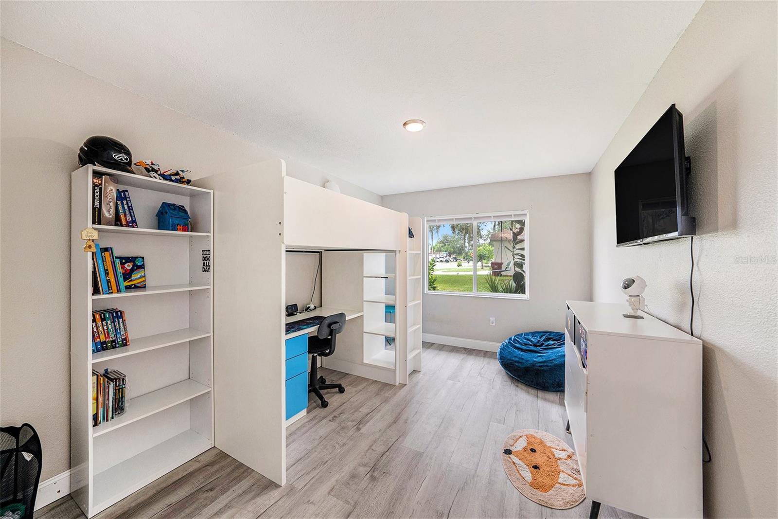 COUNTRY HILLS UNIT TWO C - Residential