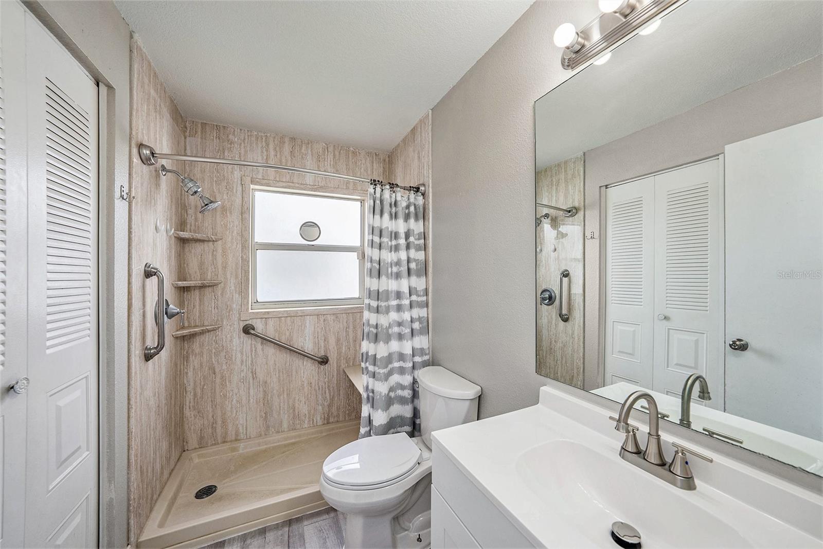 COUNTRY HILLS UNIT TWO C - Residential