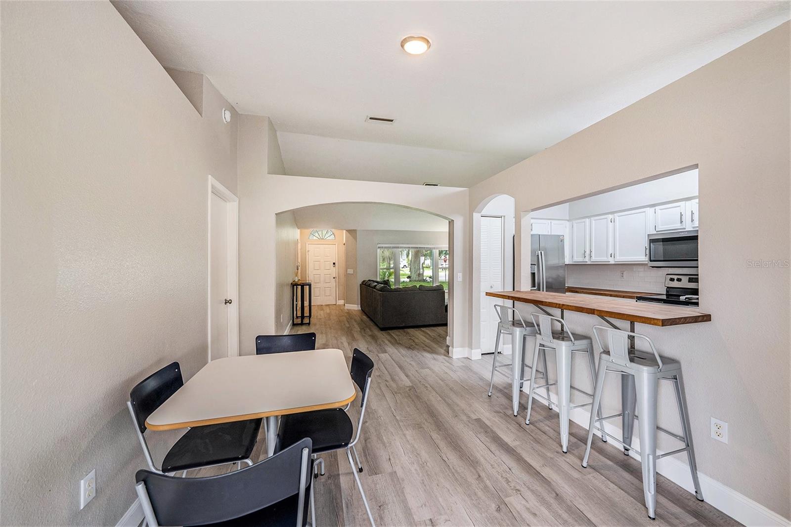 COUNTRY HILLS UNIT TWO C - Residential