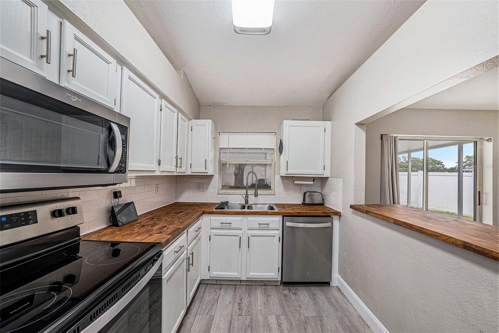 COUNTRY HILLS UNIT TWO C - Residential