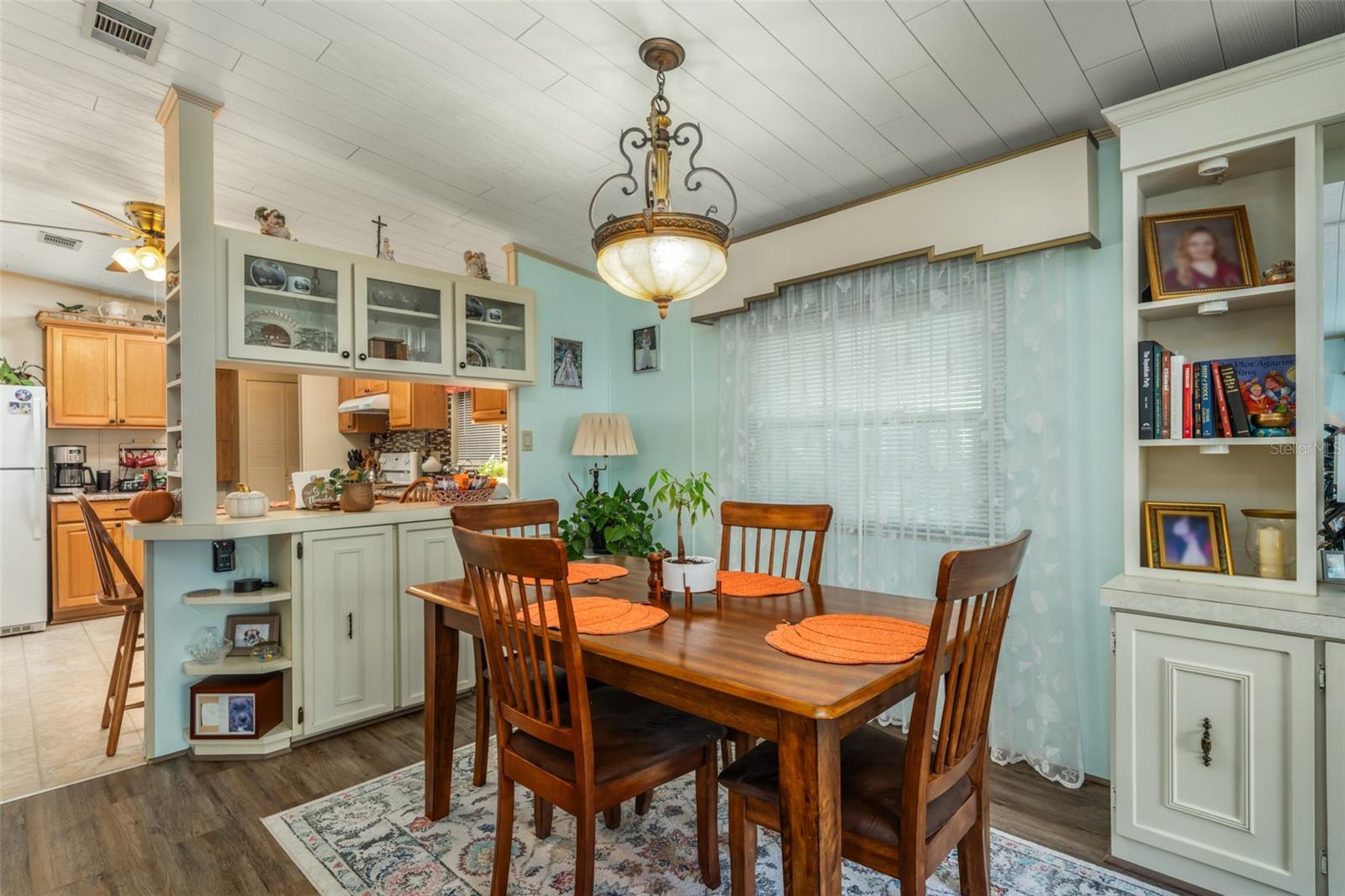 VALENCIA ACRES SUB - Residential