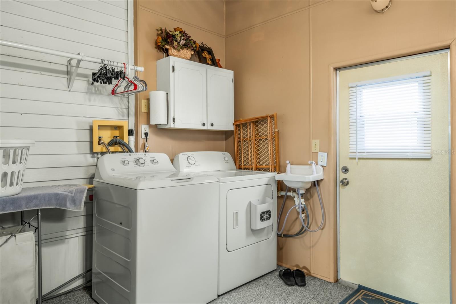 VALENCIA ACRES SUB - Residential