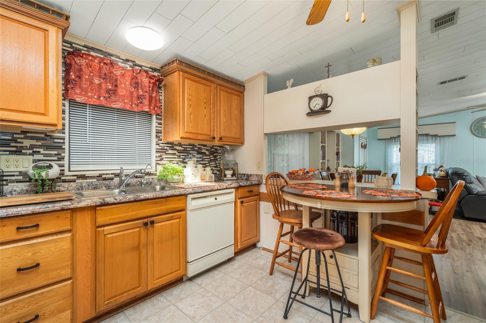 VALENCIA ACRES SUB - Residential