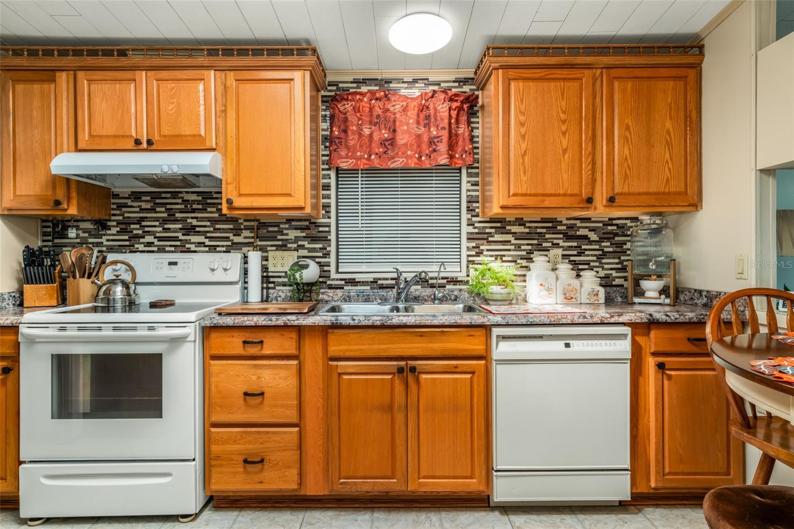 VALENCIA ACRES SUB - Residential