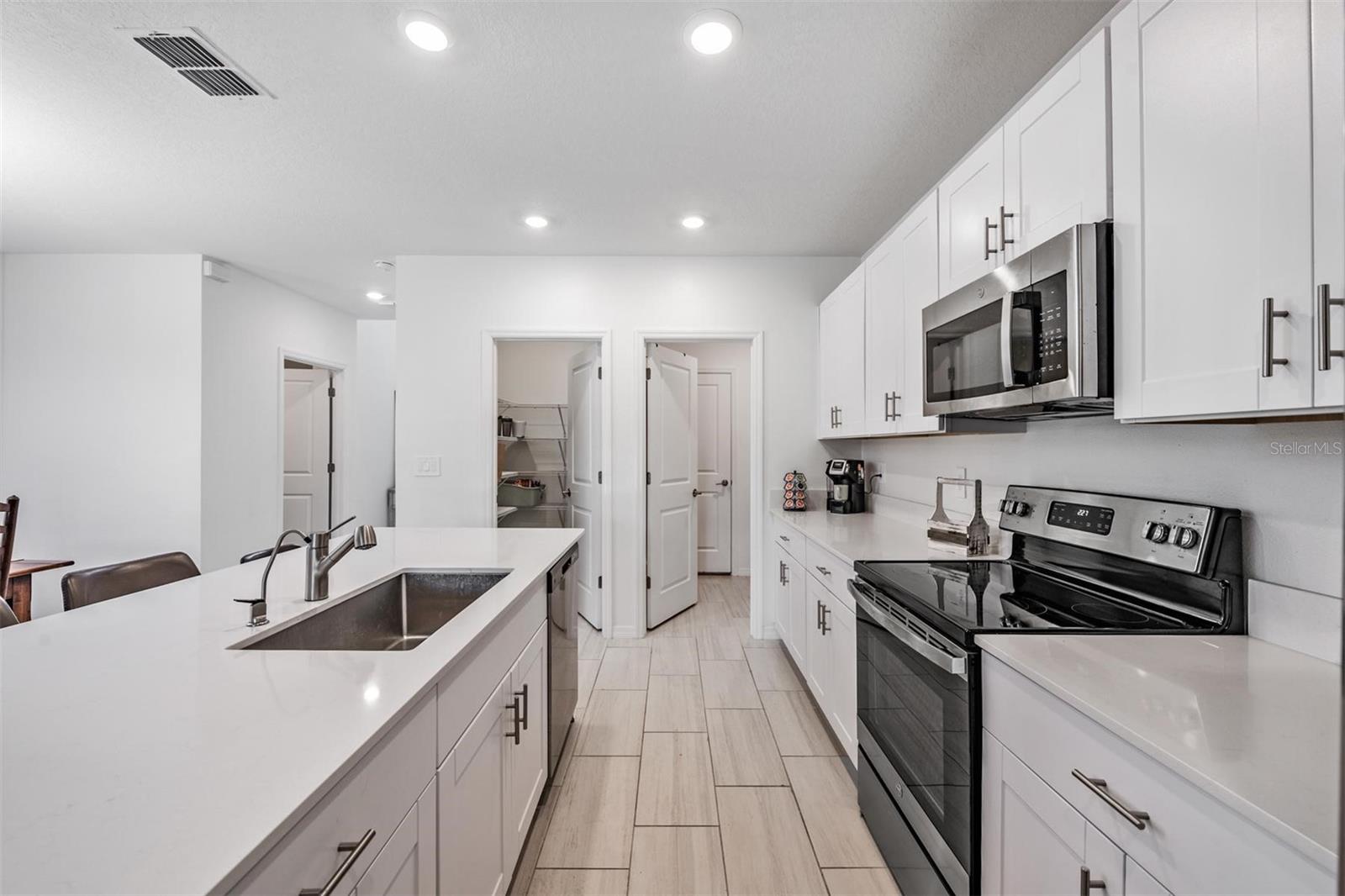 PARK EAST - Residential