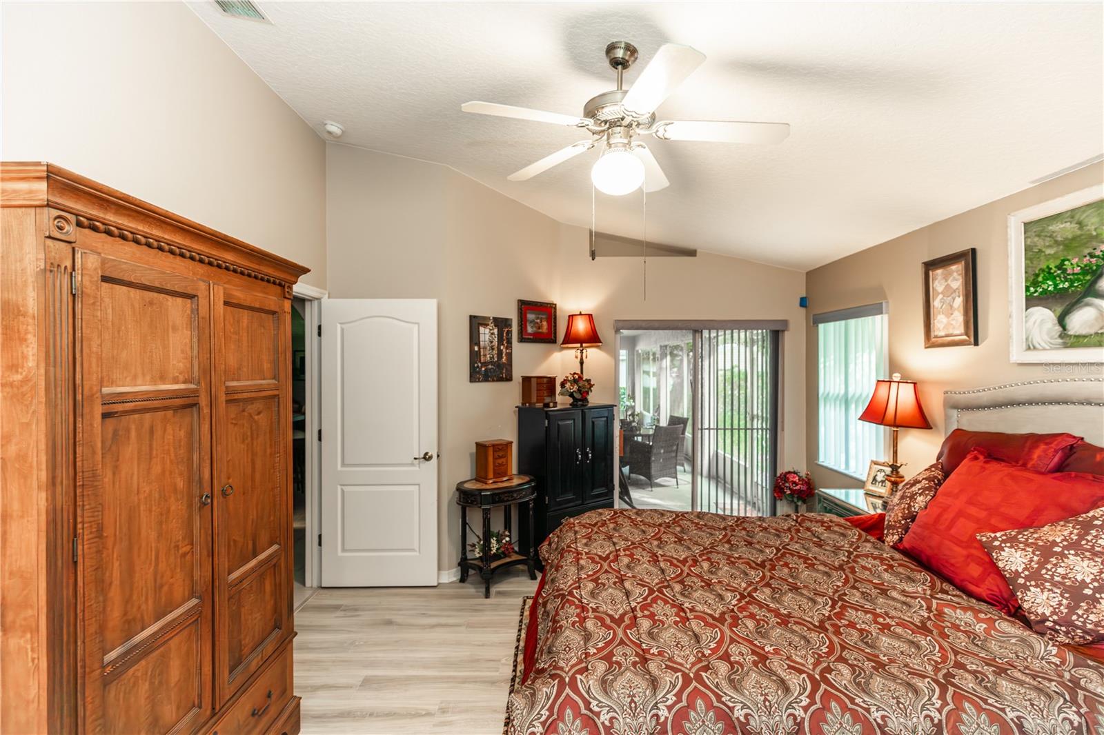 44 GABLES PH 03 - Residential