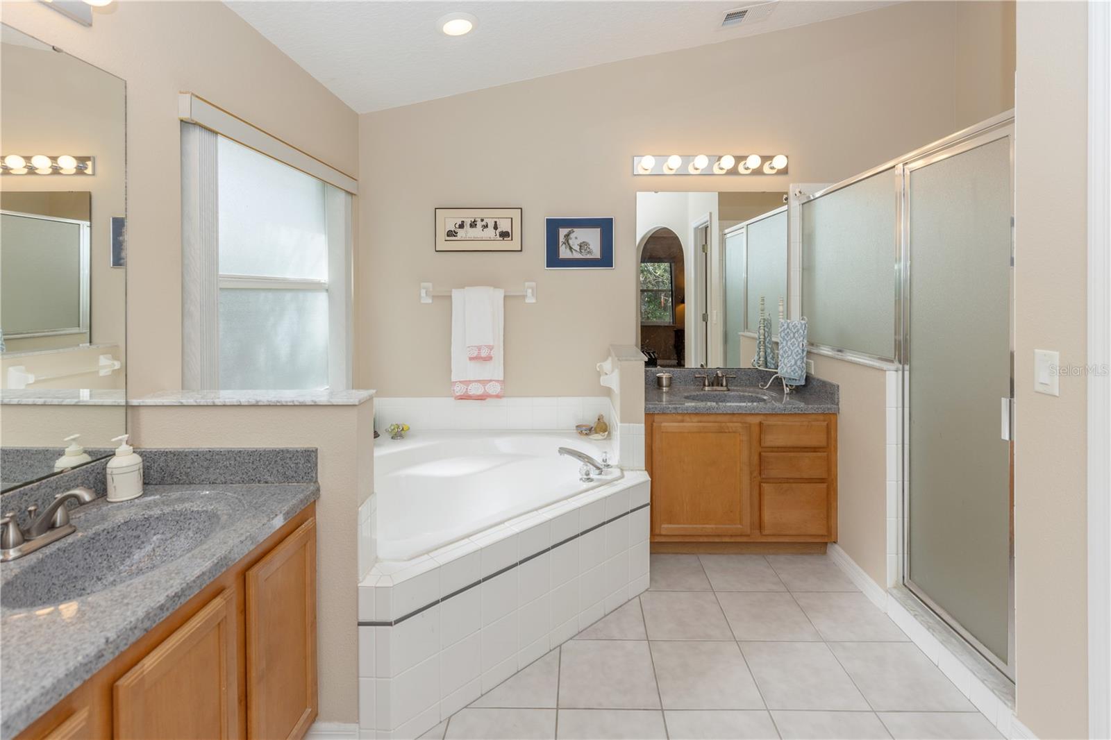 44 GABLES PH 03 - Residential