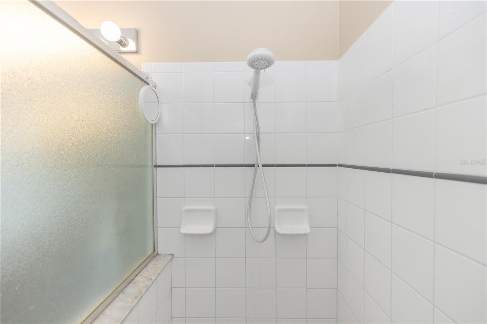 44 GABLES PH 03 - Residential