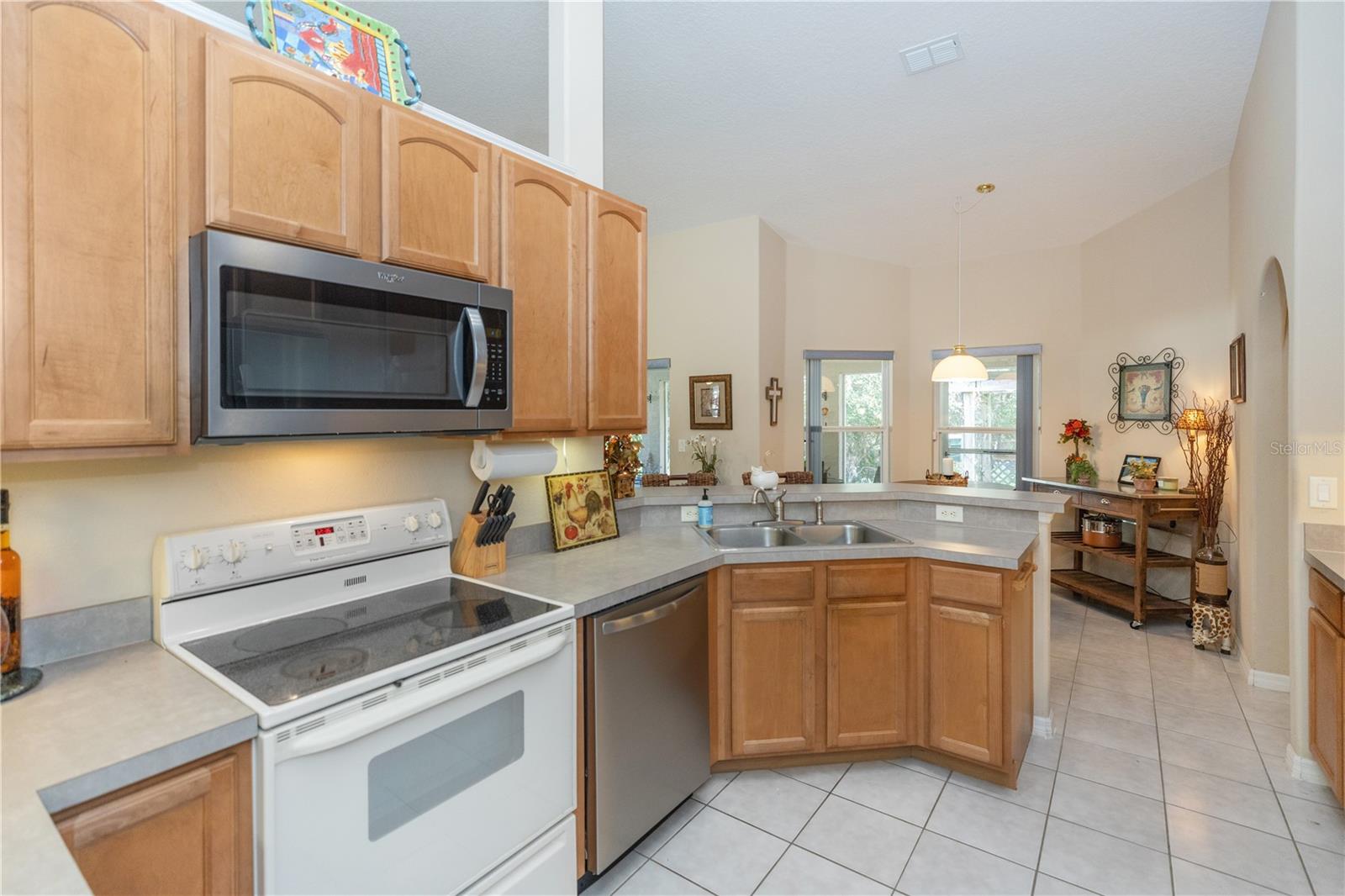 44 GABLES PH 03 - Residential