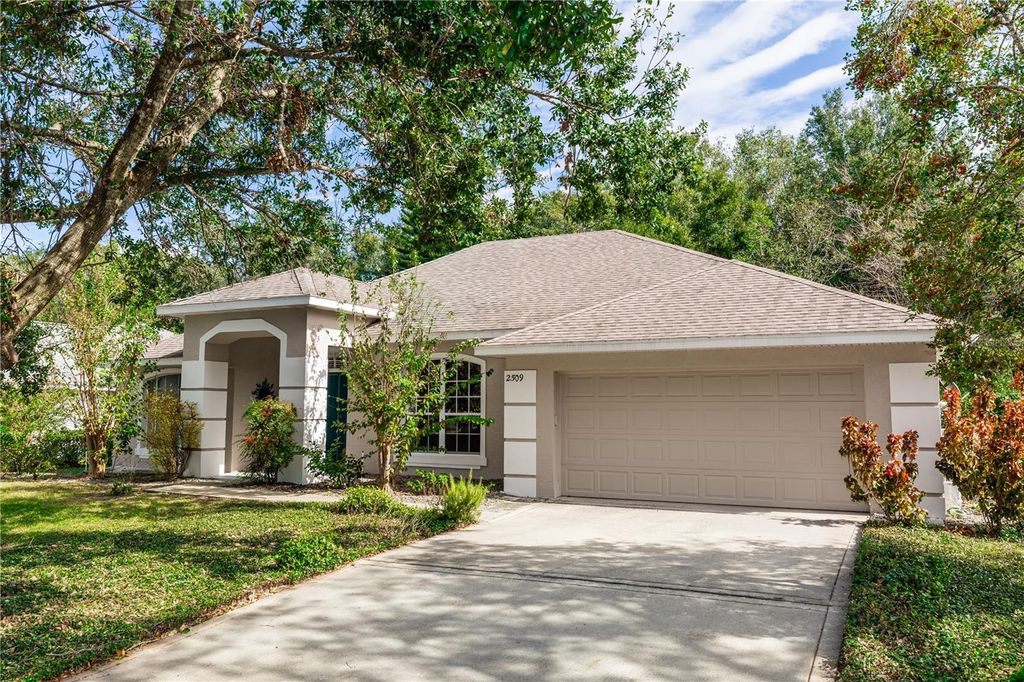 Photo of 2509 Gables Drive, Eustis, FL 32726 (MLS # O6350260)