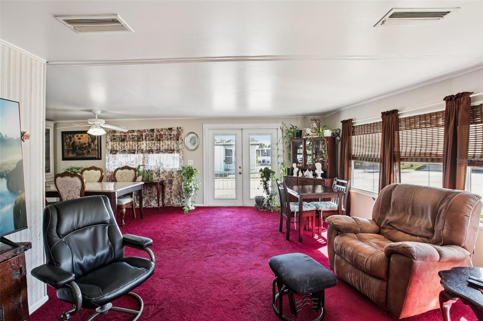 GOLDEN GATE MOBILE HOME PARK UNREC - Residential