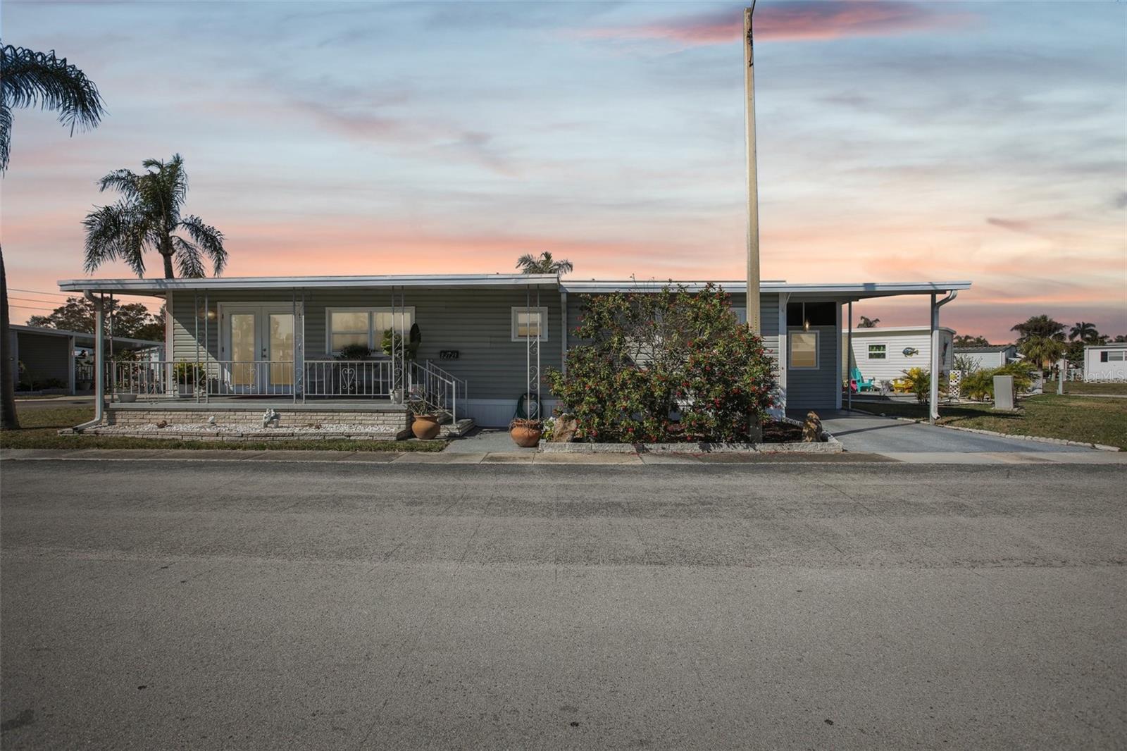 GOLDEN GATE MOBILE HOME PARK UNREC - Residential