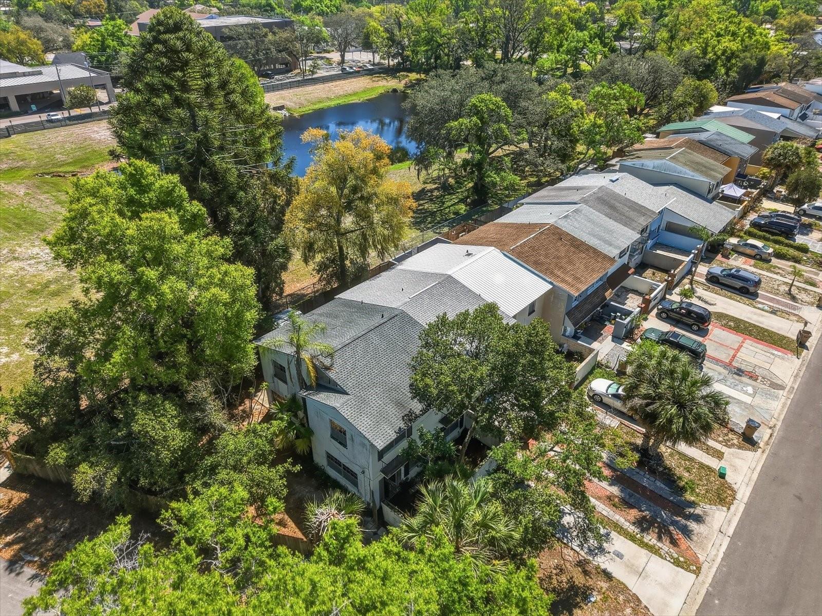 UNIVERSITY SQUARE UNIT 1 - Residential