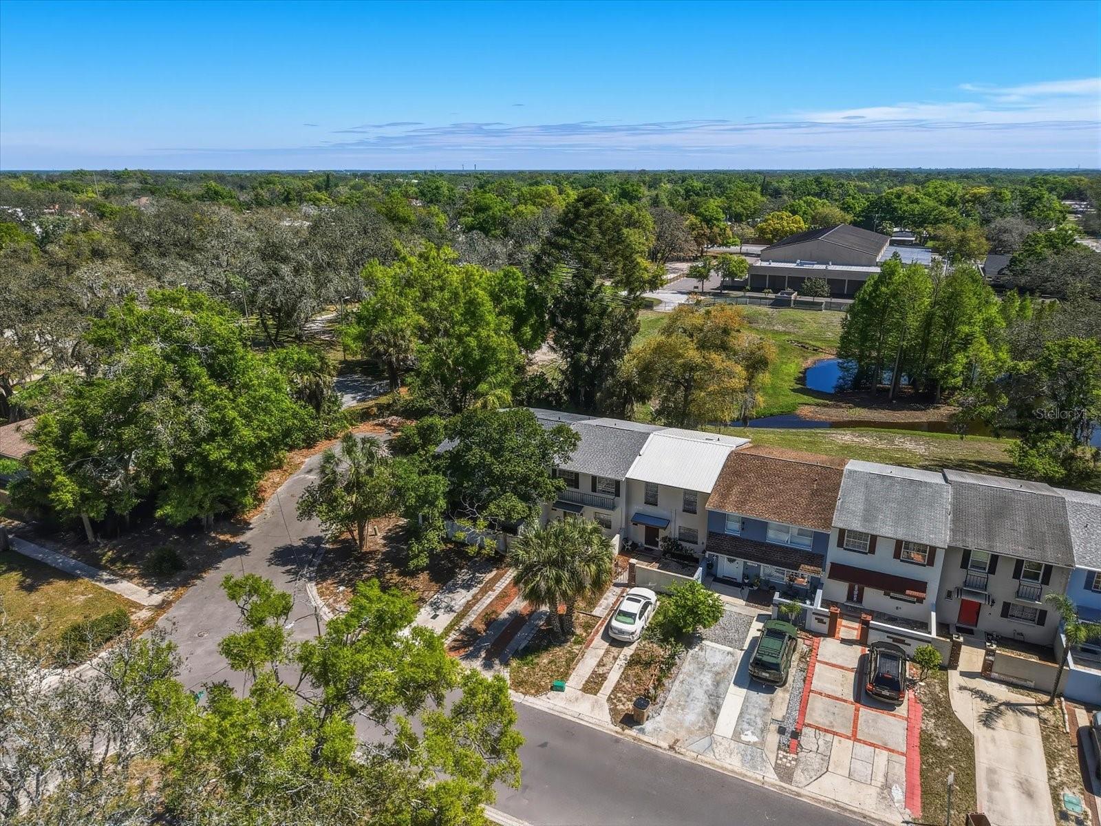 UNIVERSITY SQUARE UNIT 1 - Residential