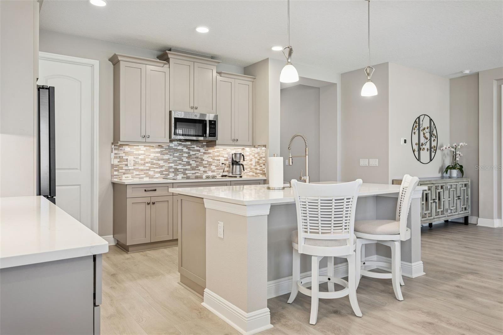 WHISPERING OAKS PRESERVE - Residential