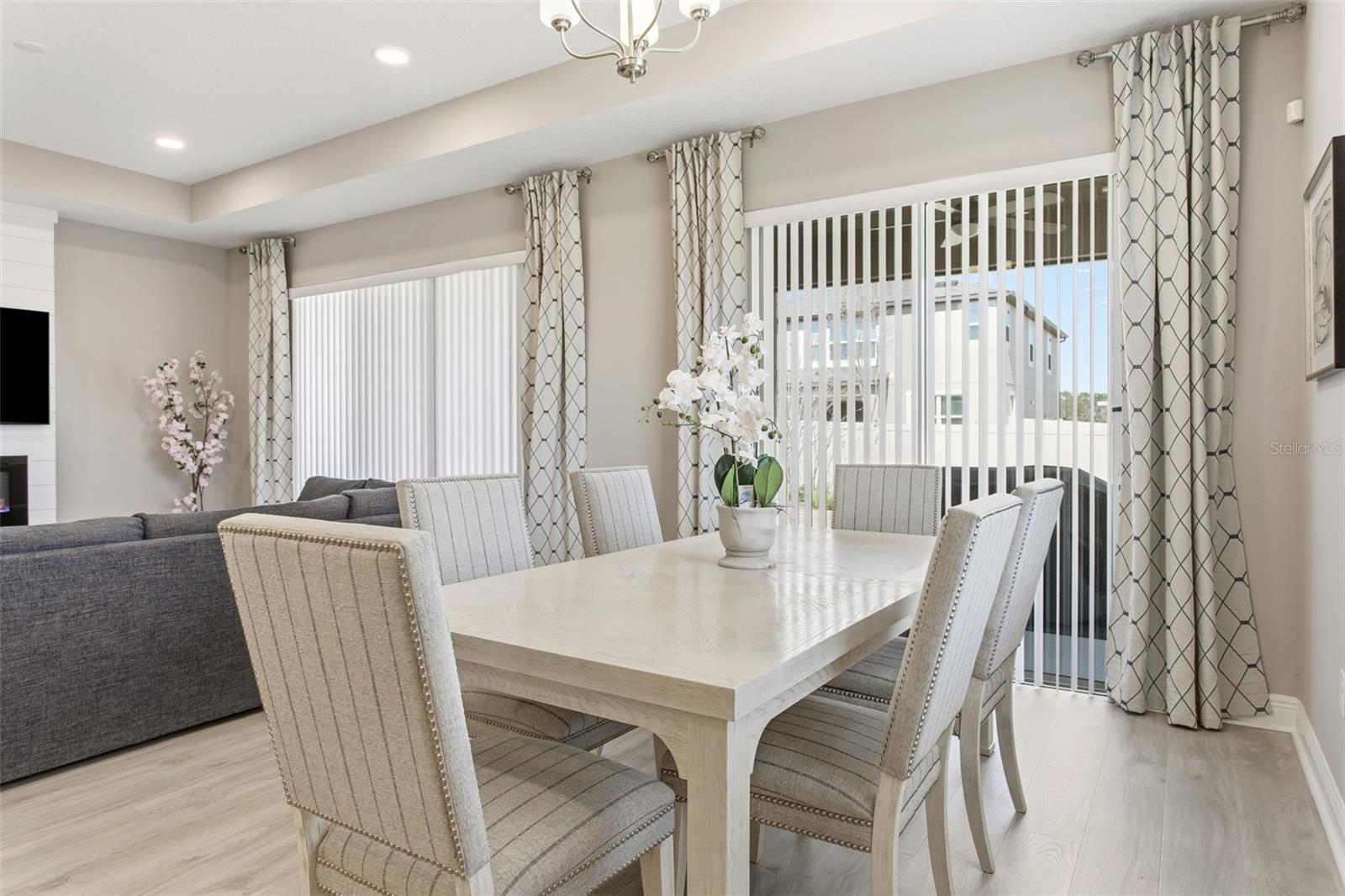 WHISPERING OAKS PRESERVE - Residential