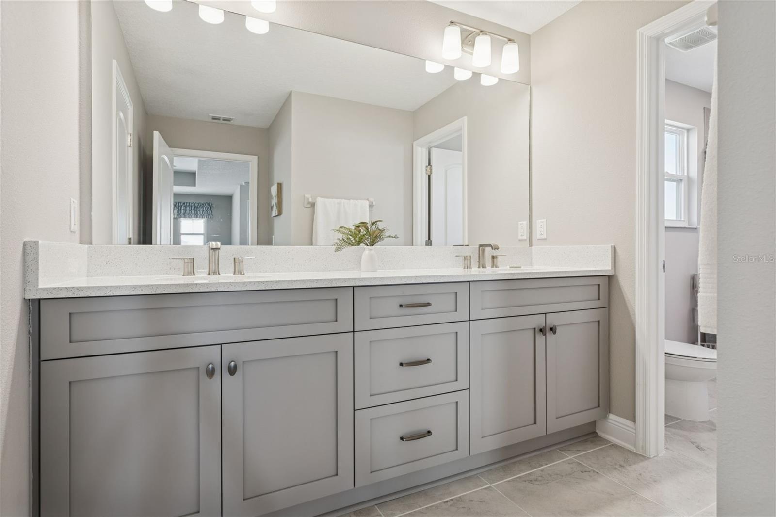 WHISPERING OAKS PRESERVE - Residential