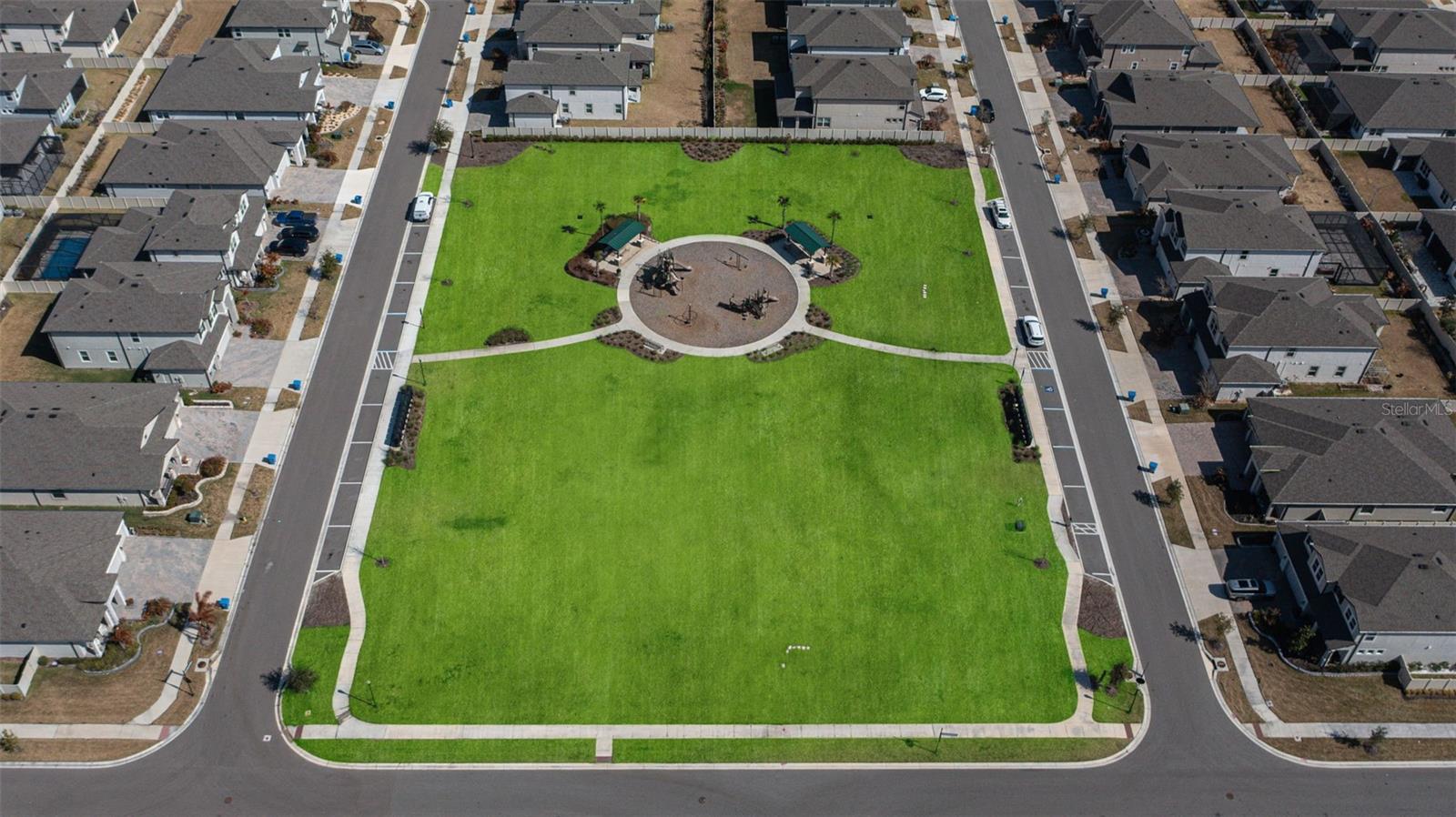 WHISPERING OAKS PRESERVE - Residential