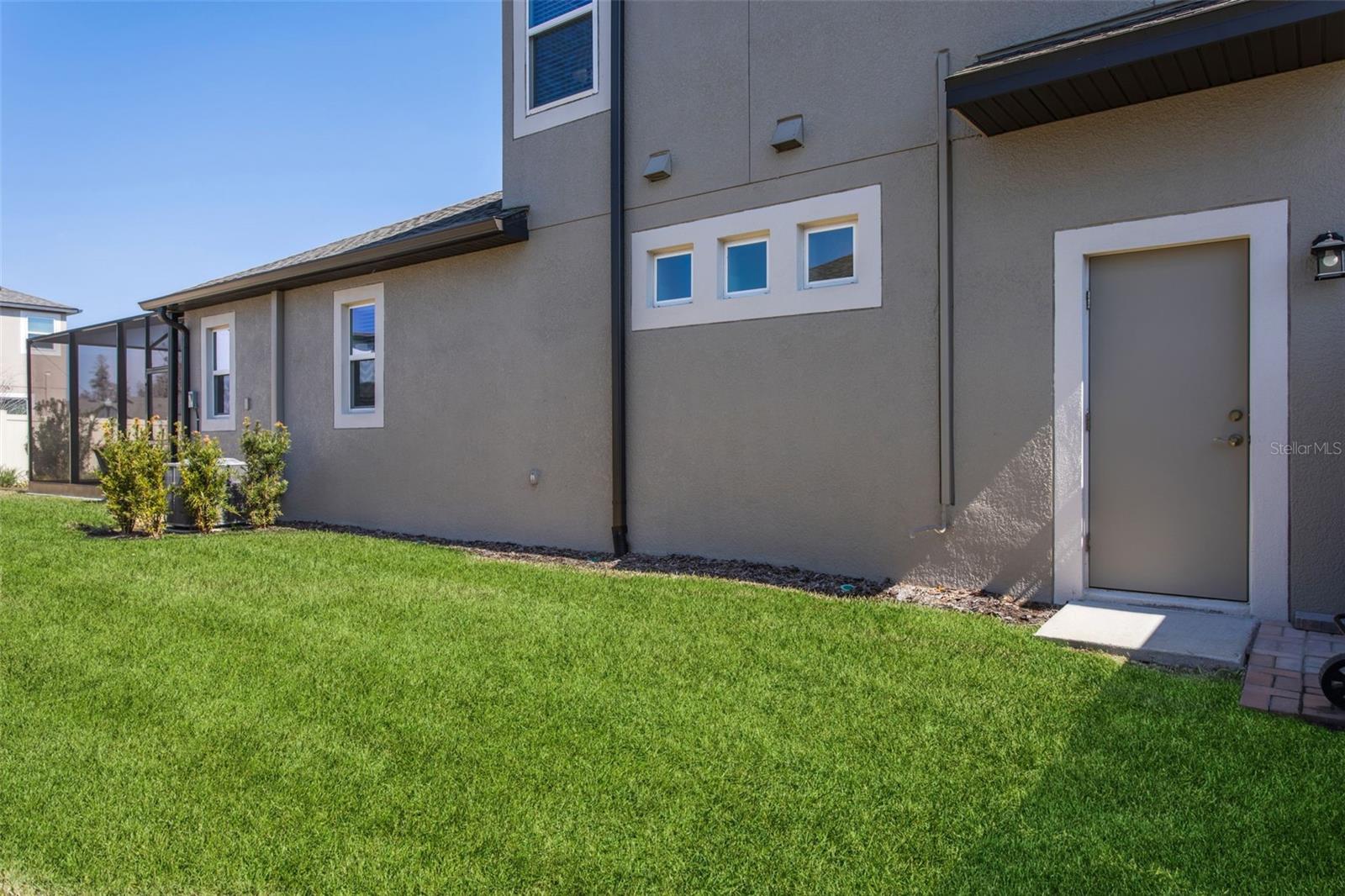 WHISPERING OAKS PRESERVE - Residential