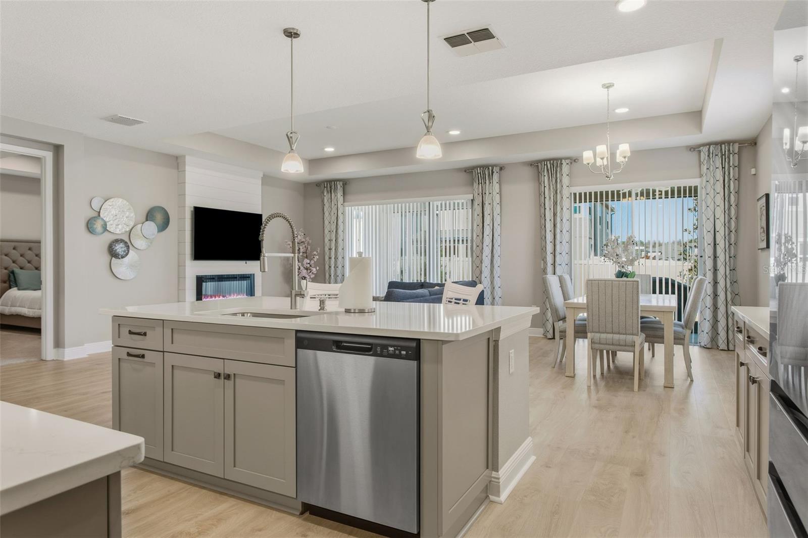 WHISPERING OAKS PRESERVE - Residential