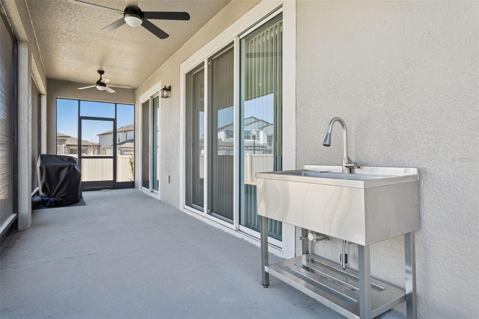 WHISPERING OAKS PRESERVE - Residential