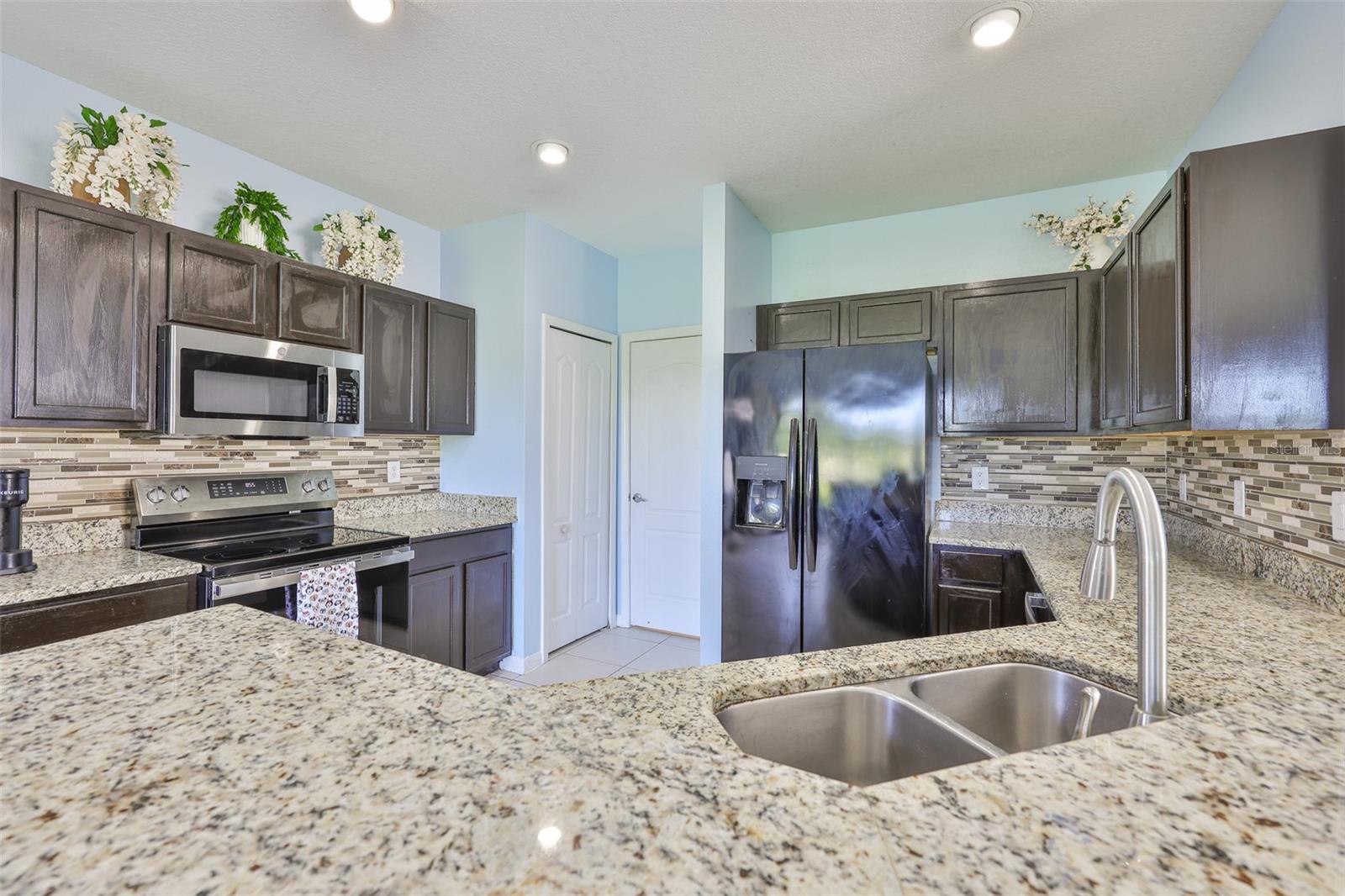 CARRIAGE POINTE PH 1 - Residential Lease