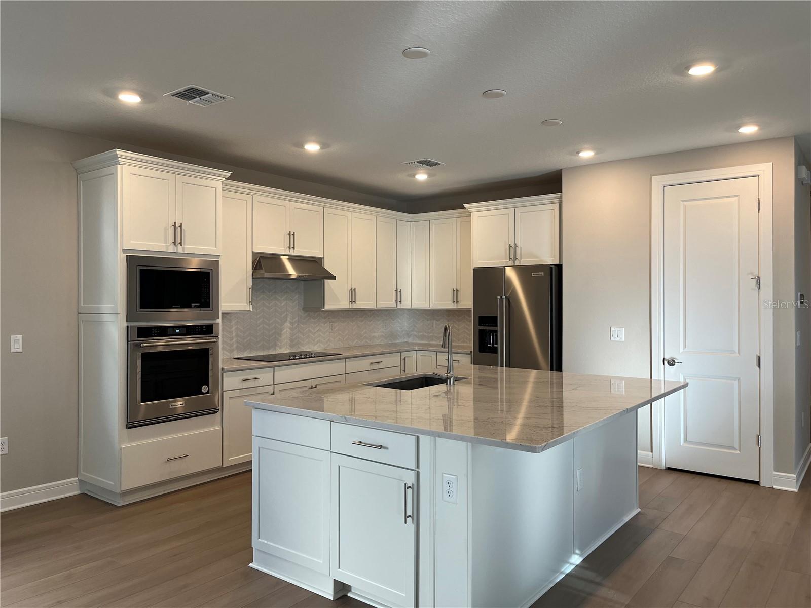 WESLYN PARK PH 2 - Residential Lease