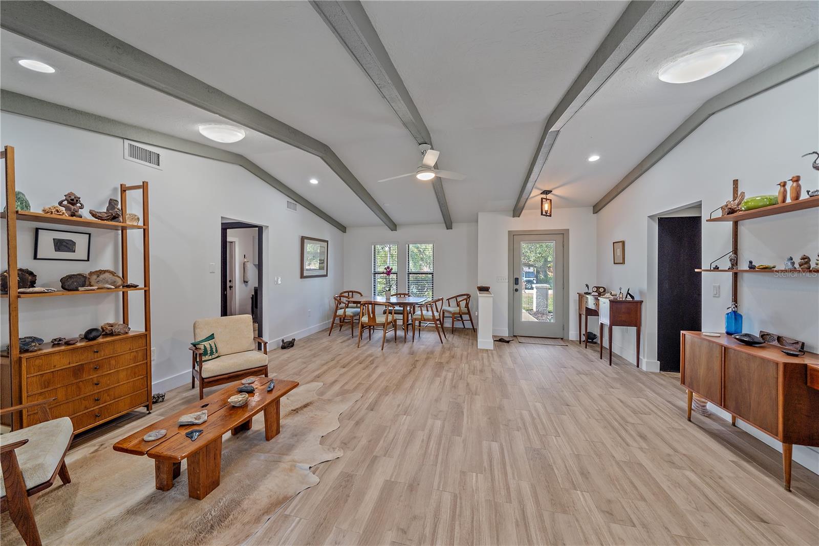 4396 PASADENA CIRCLE