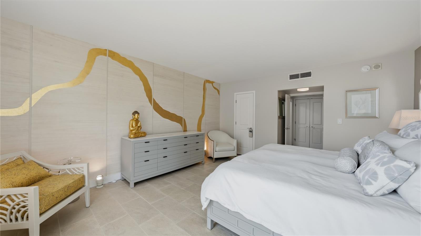 LIDO BEACH CLUB - Residential