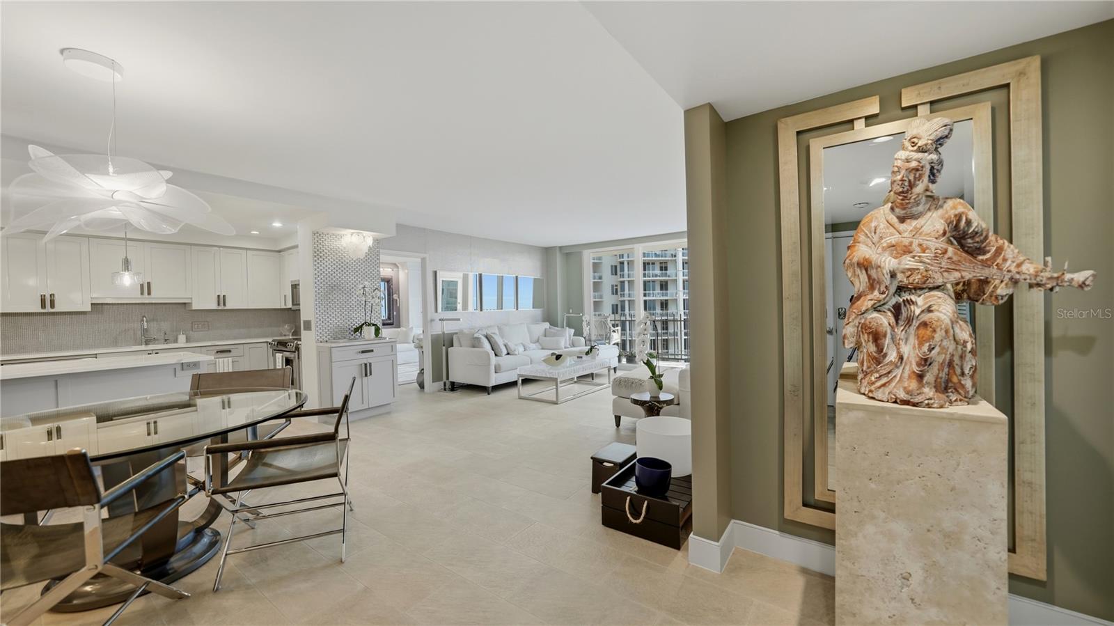 LIDO BEACH CLUB - Residential