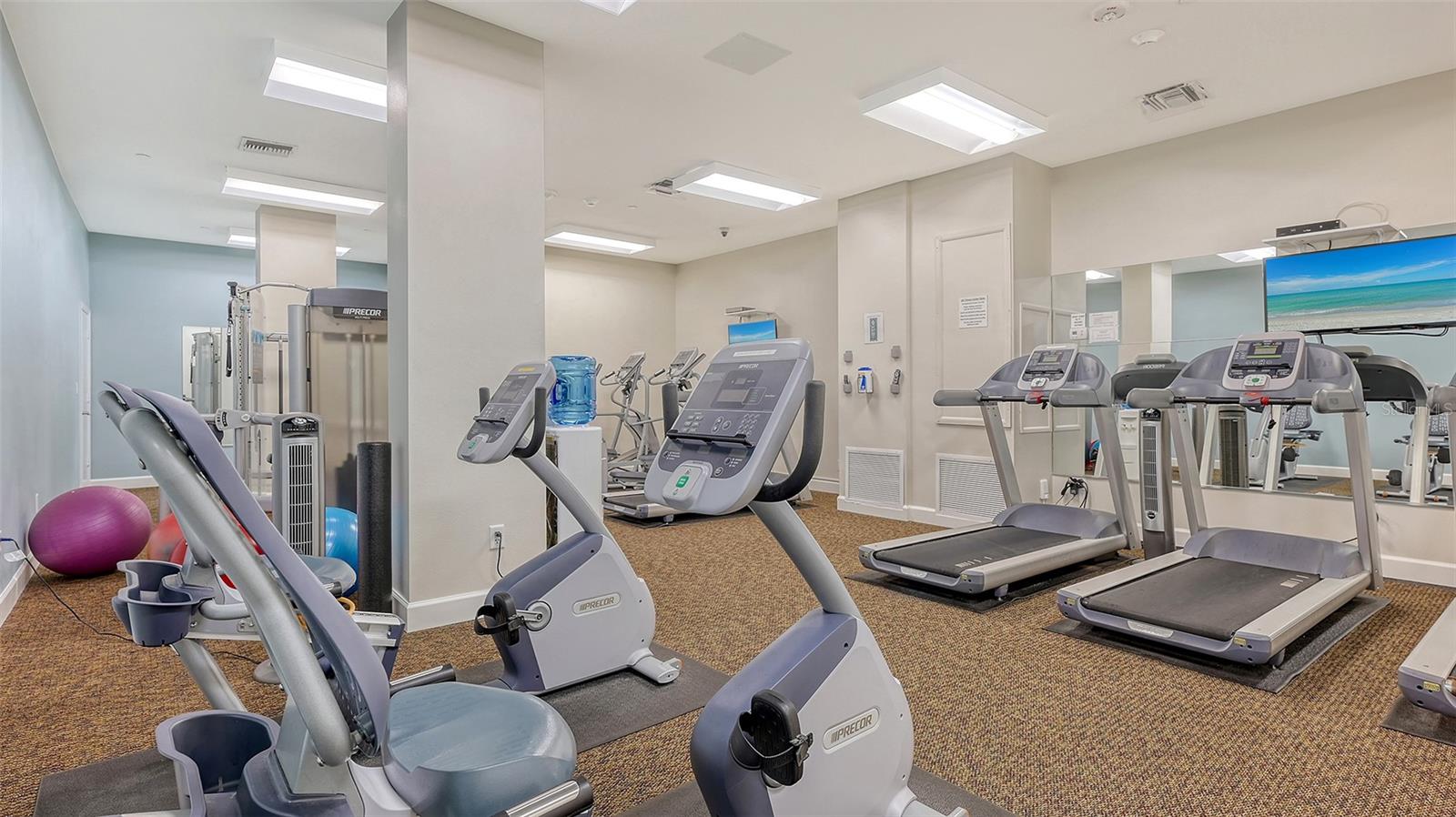 LIDO BEACH CLUB - Residential