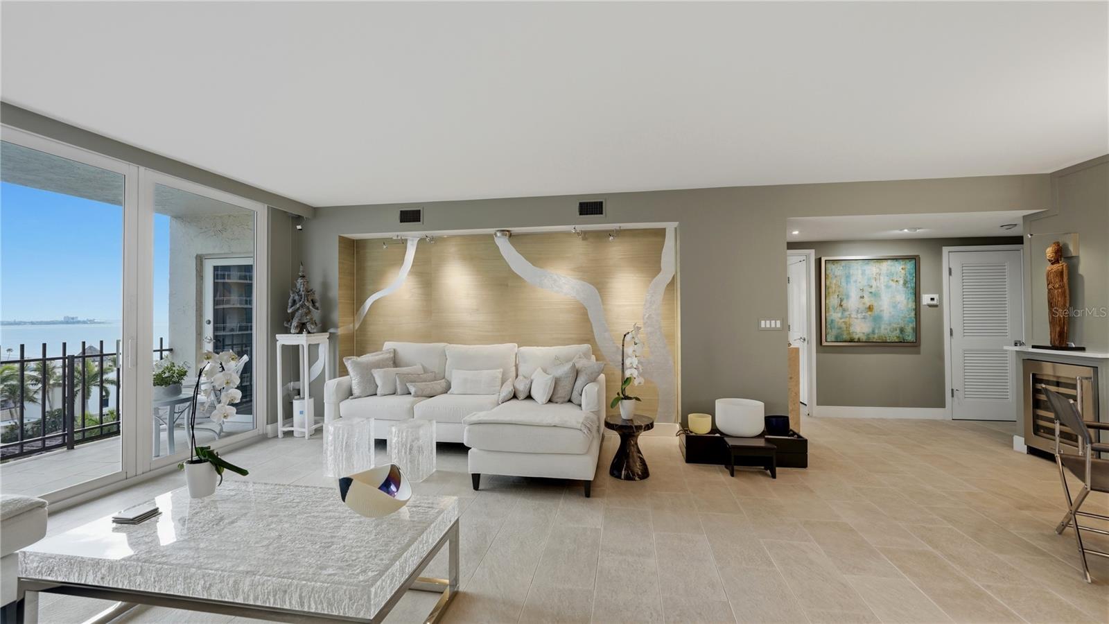 LIDO BEACH CLUB - Residential